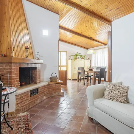 בית נופש Casa Del Corso צ'יניזי
